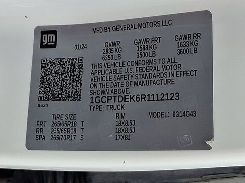 Used 2024 Chevrolet Colorado Z71 w/ Z71 Convenience Package 2 AWD/4WD image 31