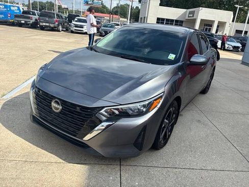 Used 2024 Nissan Sentra SV FWD image 3