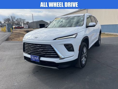 Used 2025 Buick Enclave Preferred image 8