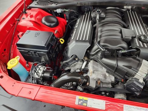 Used 2014 Dodge Challenger SRT8 image 17