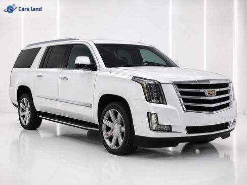 Used 2020 Cadillac Escalade ESV Luxury RWD image 2