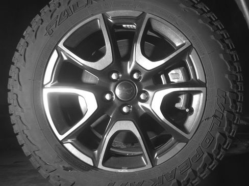 Used 2025 Jeep Compass Trailhawk AWD/4WD image 13