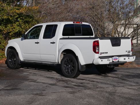 Certified 2020 Nissan Frontier SV w/ Midnight Edition Floor Mats image 15