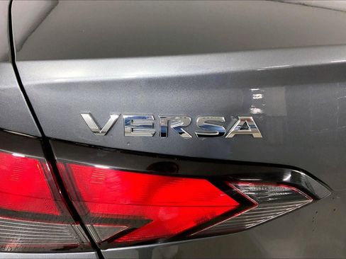 Used 2025 Nissan Versa SV FWD image 8
