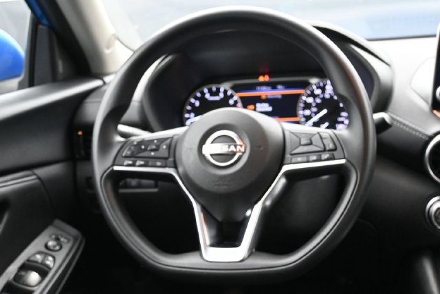 Used 2025 Nissan Sentra SV FWD image 10