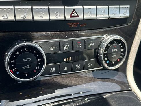 Used 2020 Mercedes-Benz SL 550 image 20