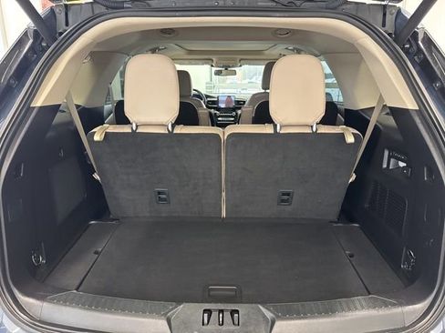 Used 2021 Ford Explorer Limited w/ Equipment Group 301A image 8