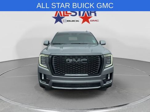 Used 2023 GMC Yukon Denali Ultimate AWD/4WD image 2