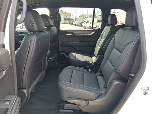 New 2026 GMC Acadia Elevation w/ Elevation Premium Package AWD/4WD image 11