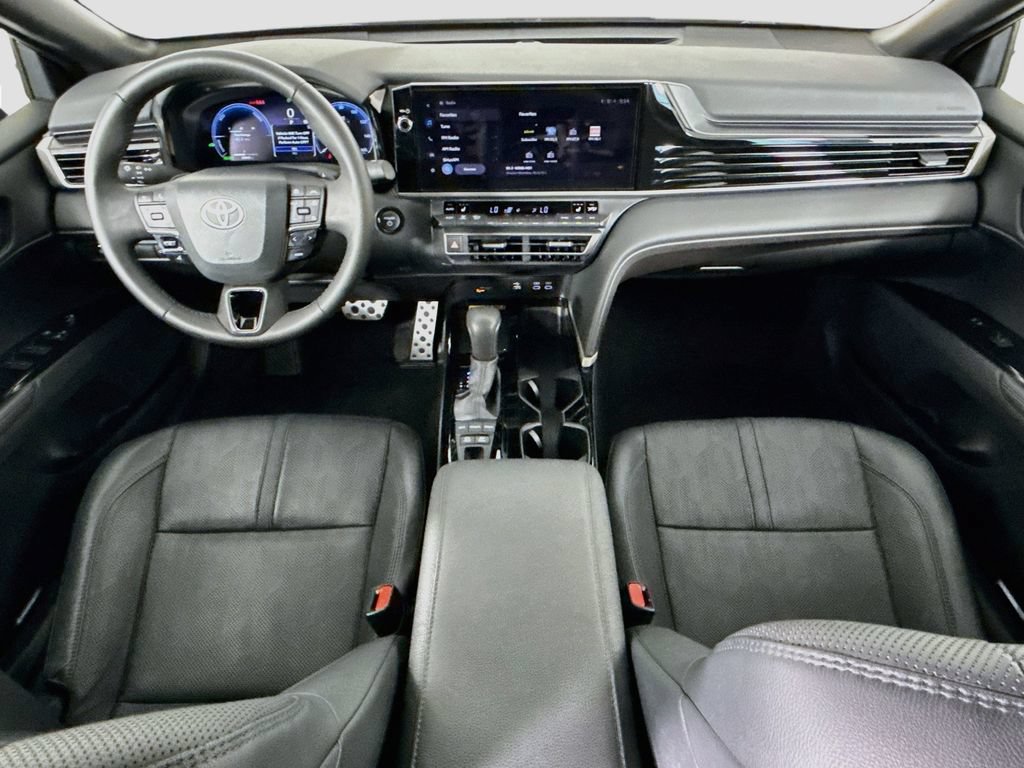 Used 2025 Toyota Camry XSE FWD image 13