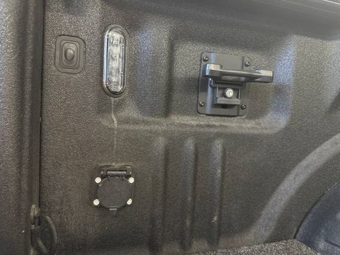 Used 2019 Ford F250 Lariat w/ Lariat Ultimate Package AWD/4WD image 11