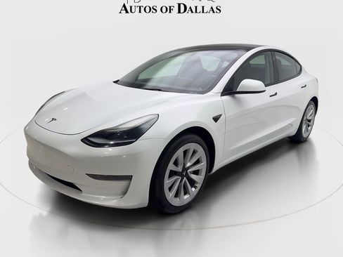 Used 2023 Tesla Model 3 Standard Range image 2