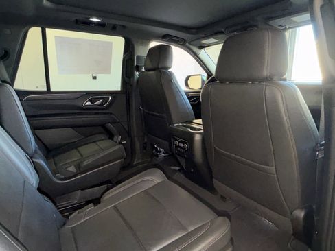 Used 2022 Chevrolet Tahoe LT w/ Luxury Package image 37