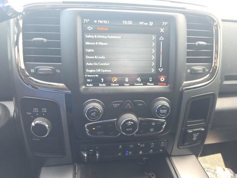 Used 2018 RAM 2500 Laramie w/ Sport Appearance Group AWD/4WD image 18