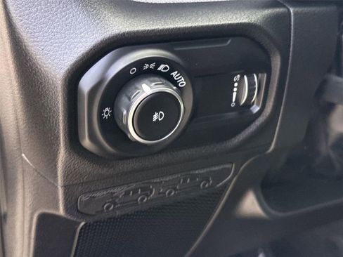Used 2025 Jeep Wrangler Unlimited Sport AWD/4WD image 16
