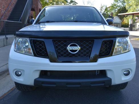 Used 2018 Nissan Frontier SV w/ Value Truck Package AWD/4WD image 5