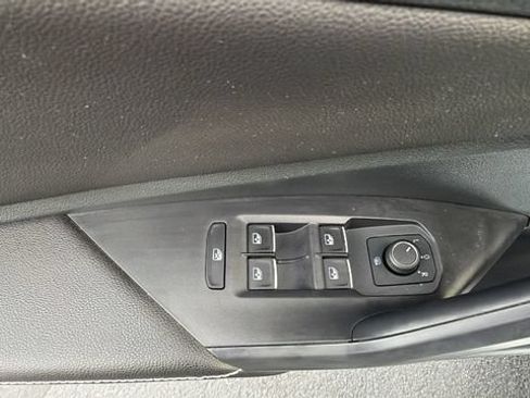 Used 2024 Volkswagen Jetta Sport FWD image 19