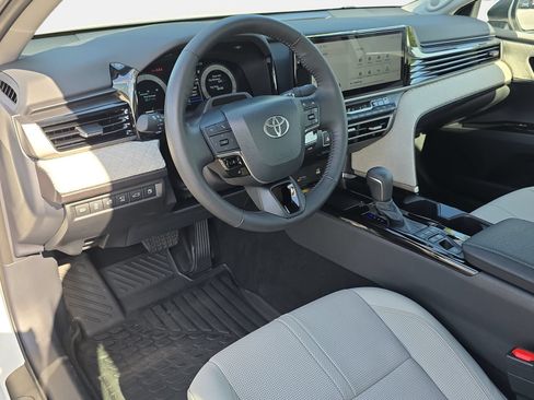 Used 2026 Toyota Camry XLE w/ Premium Plus Package FWD image 15