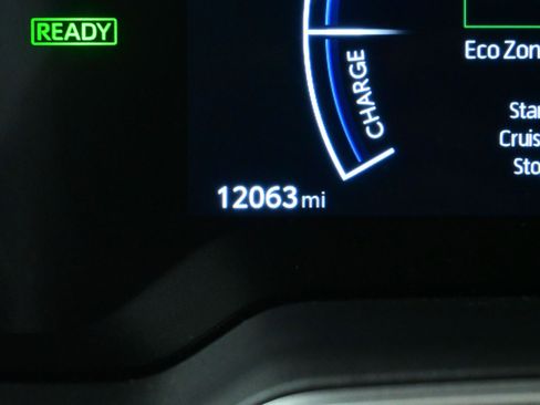 Used 2023 Toyota Corolla Cross XSE w/ Convenience Package image 27