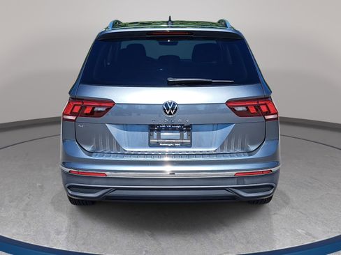 Used 2022 Volkswagen Tiguan SE FWD image 6