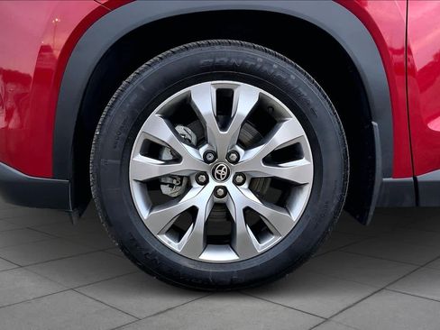 Used 2024 Toyota Grand Highlander Limited image 10