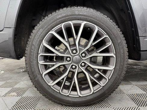 Used 2022 Jeep Grand Cherokee L Summit image 12