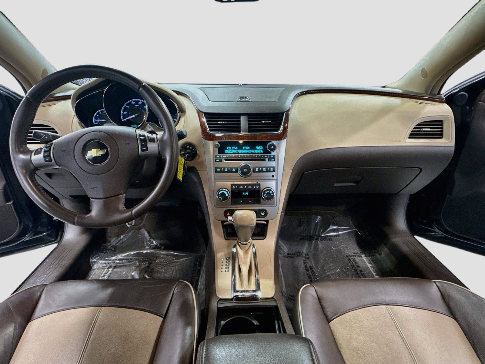 Used 2009 Chevrolet Malibu LTZ FWD image 15