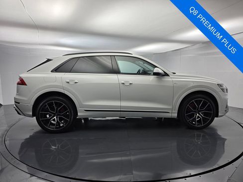 Used 2020 Audi Q8 Premium Plus w/ Premium Plus Package AWD/4WD image 3