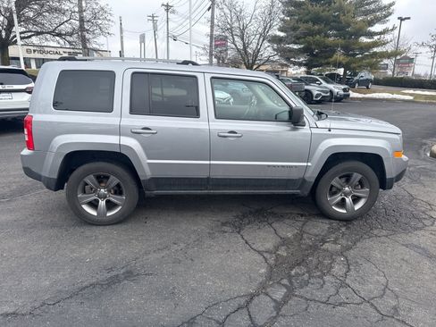 Used 2017 Jeep Patriot Sport w/ Power Value Group image 8