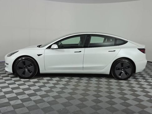 Used 2023 Tesla Model 3 Standard Range RWD image 4