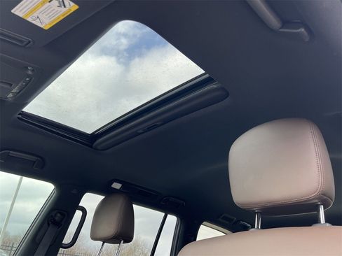 Certified 2024 Nissan Armada Platinum w/ Captain's Chairs Package image 10