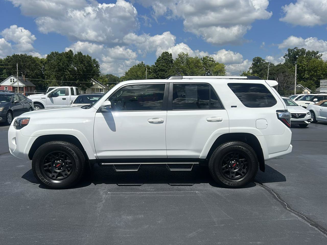 Used 2024 Toyota 4Runner SR5 Premium w/ Moonroof Package AWD/4WD image 8