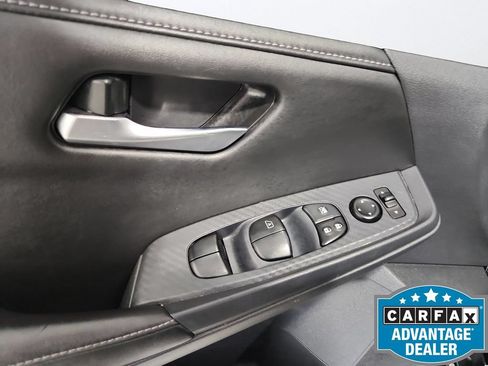 Used 2024 Nissan Sentra SV FWD image 17