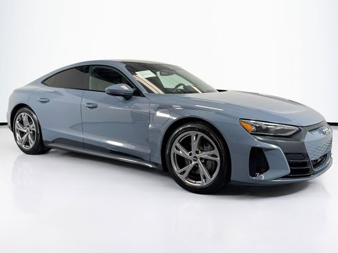 Used 2023 Audi e-tron GT Premium Plus image 3