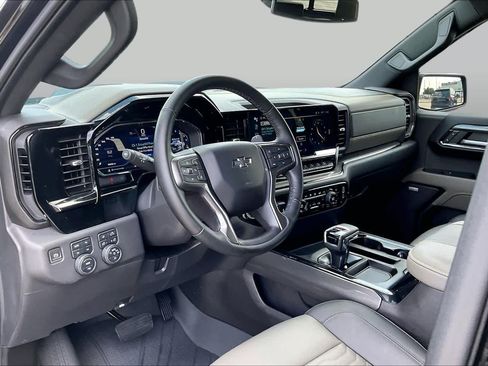 Used 2024 Chevrolet Silverado 1500 ZR2 AWD/4WD image 17