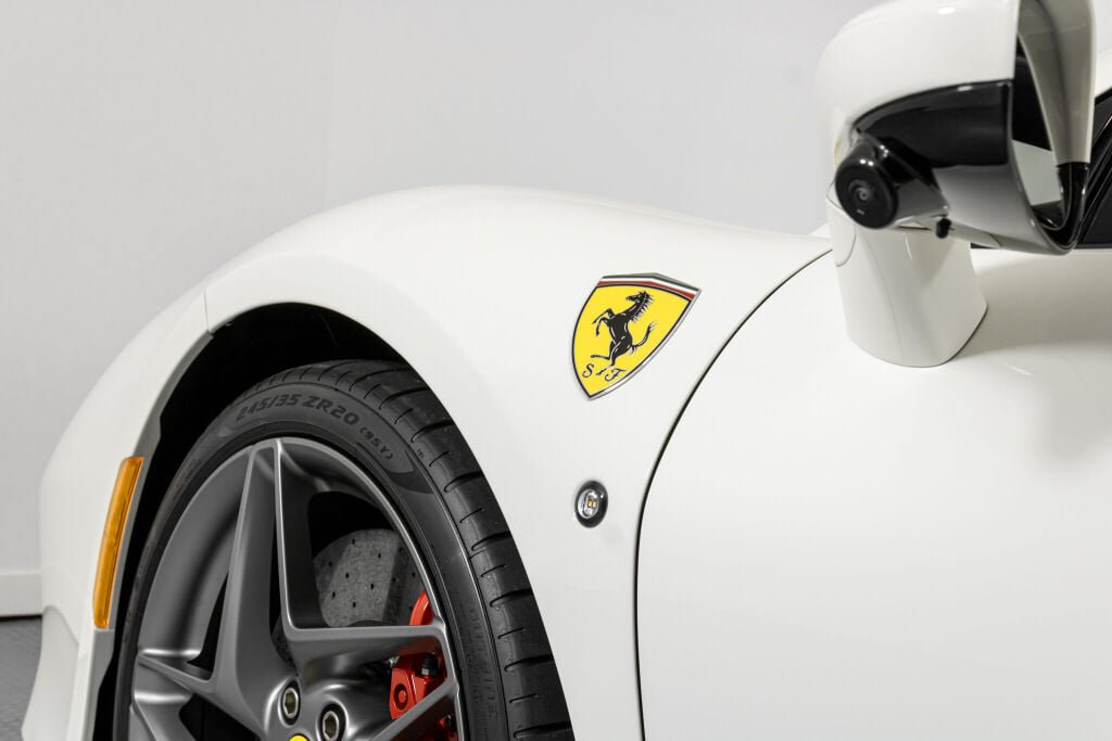 Used 2022 Ferrari F8 Tributo RWD image 22