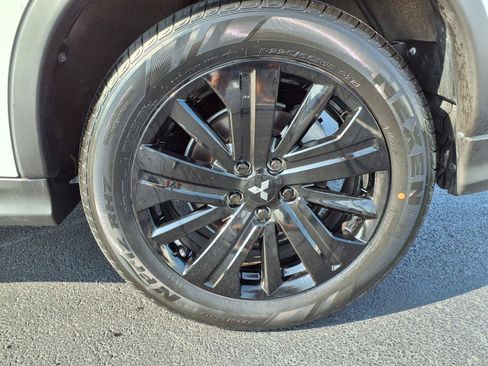 Used 2025 Mitsubishi Outlander Sport LE AWD/4WD image 33