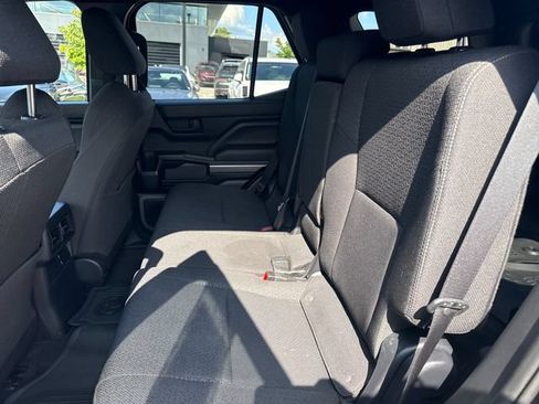 Used 2025 Toyota 4Runner SR5 AWD/4WD image 14