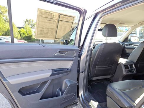 Used 2021 Volkswagen Atlas SE image 19