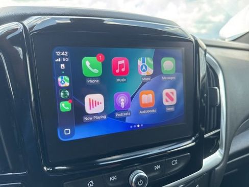 Used 2023 Chevrolet Traverse High Country w/ LPO, Floor Liner Package FWD image 5
