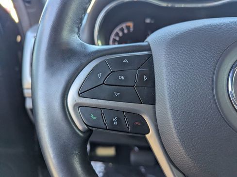 Used 2021 Jeep Grand Cherokee Laredo X image 27