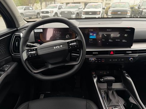 New 2026 Kia Sorento S FWD image 17