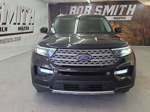 Used 2021 Ford Explorer Limited AWD/4WD image 3