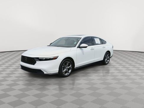 Used 2024 Honda Accord EX image 4