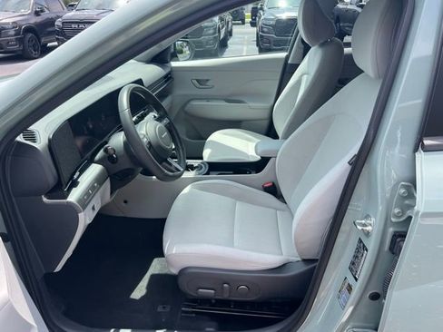 Used 2024 Hyundai Kona SEL AWD/4WD image 7