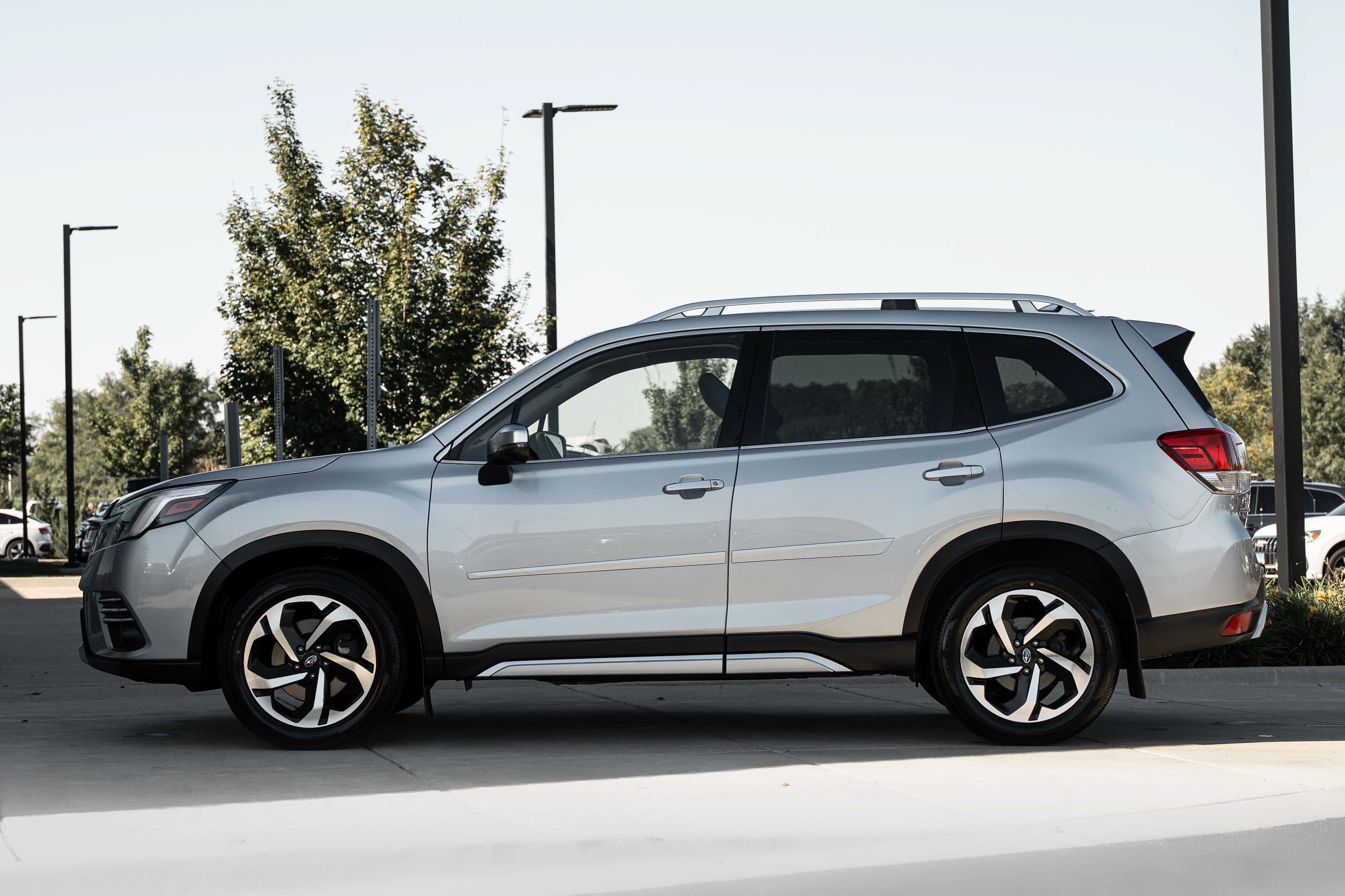 Used 2022 Subaru Forester Touring AWD/4WD image 6