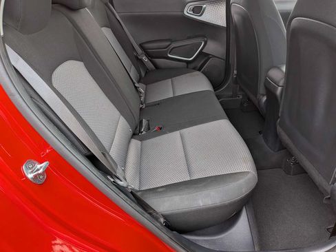 Used 2021 Kia Soul LX FWD image 18