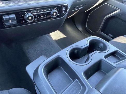 Used 2025 Chevrolet Silverado 1500 LT image 9