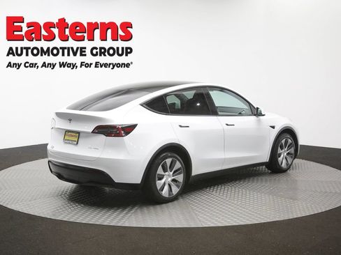 Used 2021 Tesla Model Y Long Range AWD/4WD image 35