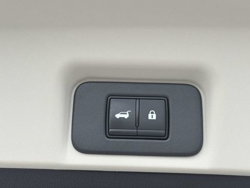 Certified 2023 Nissan Ariya AWD/4WD image 26